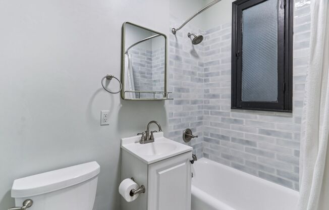 1 bed, 1 bath, 707 sqft, $2,700, Unit 401