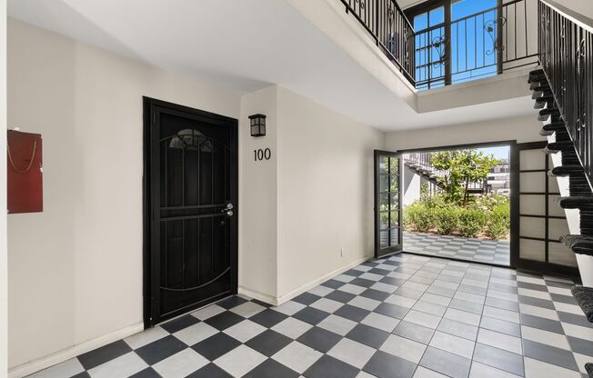 3 beds, 2 baths, 1,250 sqft, $2,800, Unit 101