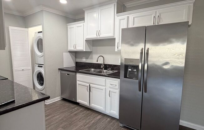 2 beds, 1 bath, 900 sqft, $2,895, Unit 1306