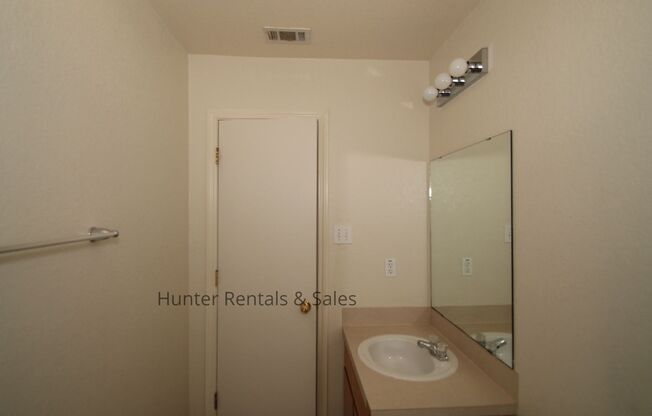 3 beds, 2 baths, $1,075