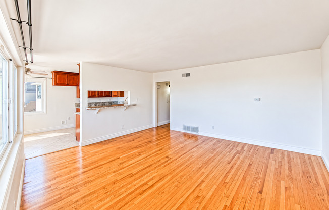 3 beds, 3 baths, 2,100 sqft, $3,750, Unit 3709