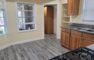 2 beds, 1 bath, 825 sqft, $2,550