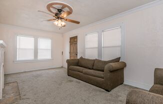 2 beds, 1 bath, $995