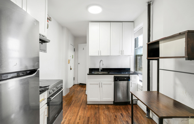 1 bed, 1 bath, $3,300, Unit 22