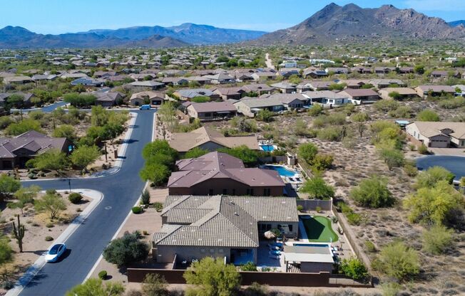 Spacious 4BR House in Cave Creek