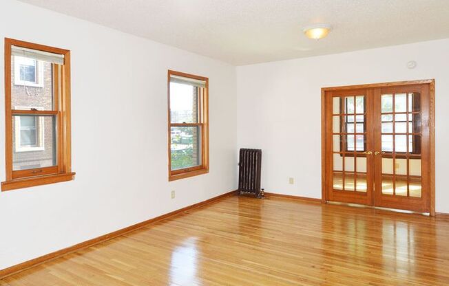 2 beds, 2 baths, 950 sqft, $1,400, Unit 10 - 110