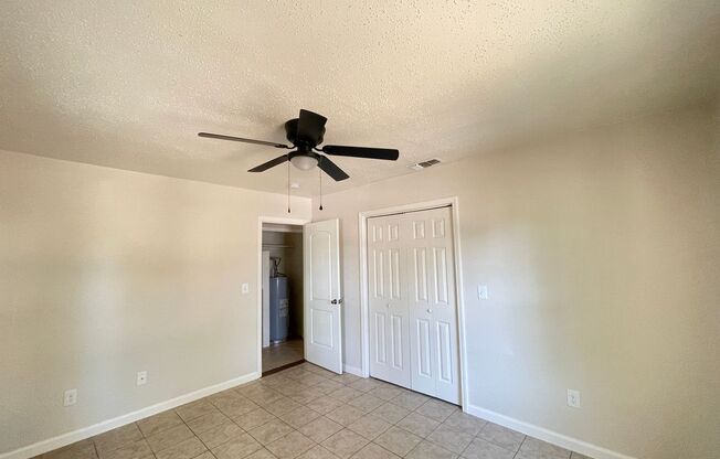 2 beds, 1 bath, $950