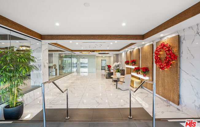 4460 Wilshire Blvd Apt 403