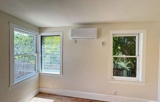 1828 1/4 S GRAMERCY PL