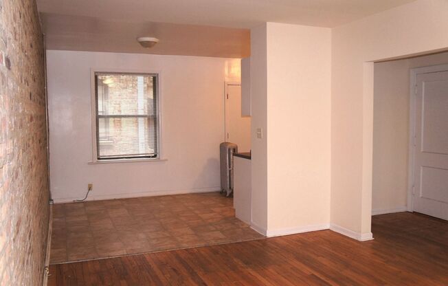 1 bed, 1 bath, 612 sqft, $1,750, Unit 2332-1A