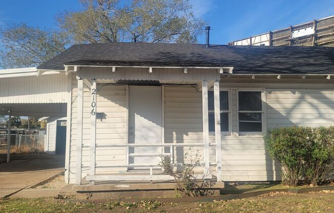 Cute 2 bed 1 bath Home