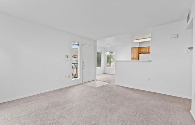 Beautiful 2 Bedroom Condo with Community Pool in Whitney, Las Vegas!