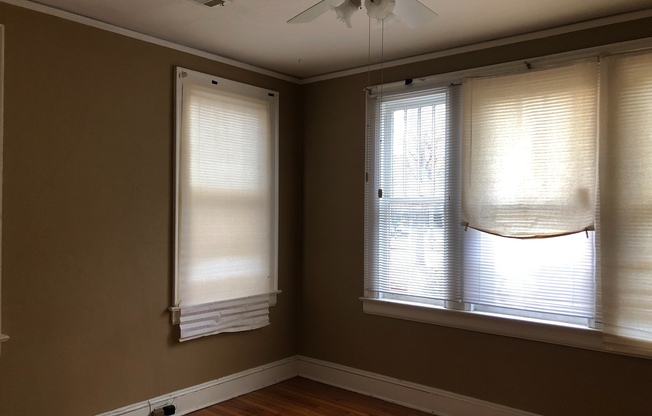 2 beds, 1 bath, $1,075