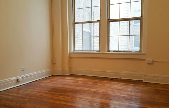 2 beds, 2 baths, 775 sqft, $1,875, Unit 410