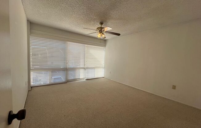 2 beds, 1 bath, $1,295, Unit # 4 F