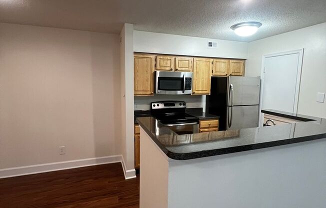 1 bed, 1 bath, 779 sqft, $1,725, Unit 1015 C #2C