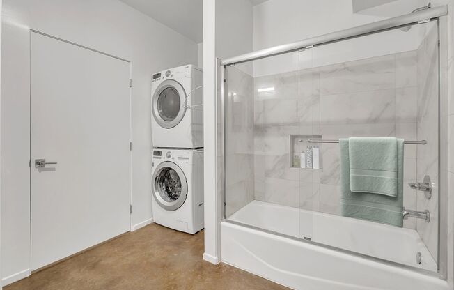 1 bed, 1 bath, 676 sqft, $2,195, Unit 201