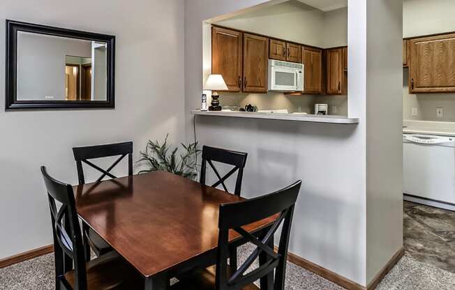 Lakeside Hills Apartments Dining Room