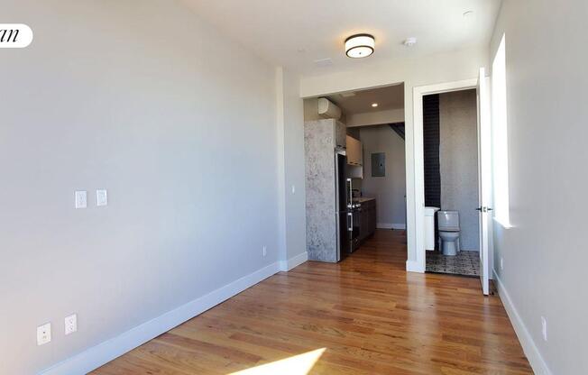 2 beds, 1.5 baths, $2,525, Unit 4C