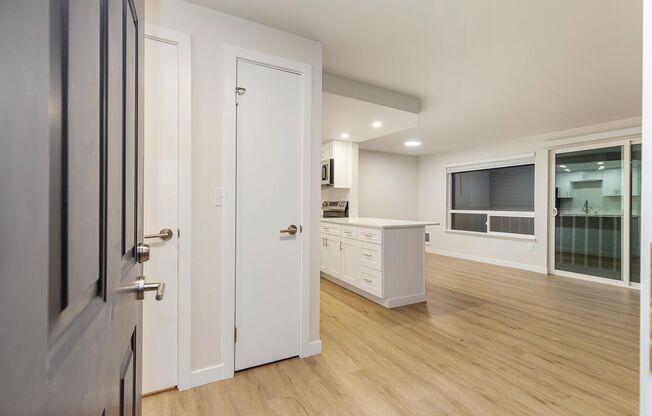 1 bed, 1 bath, 570 sqft, $2,145, Unit 40