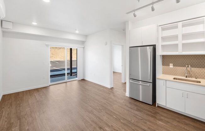 1 bed, 1 bath, 600 sqft, $1,250, Unit 204