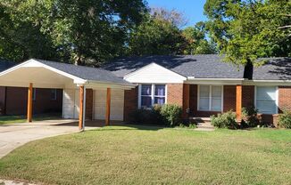 (4) Bed/(2) Bath in Core Norman Avail NOW! Must-See Updates! Short-Term Lease Avail!