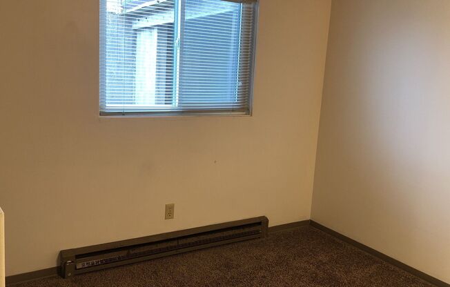 1 bed, 1 bath, 420 sqft, $585, Unit 82726