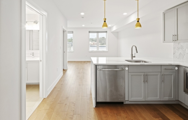 1 bed, 1 bath, 732 sqft, $3,200, Unit 204