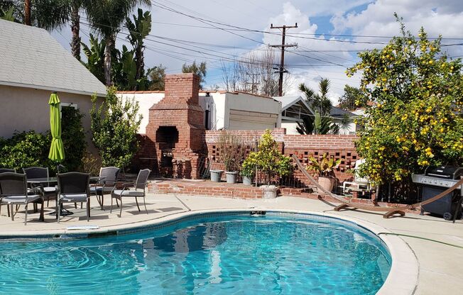 Beautiful 2 Bed 1.5 Bath Single Family Home with Pool!