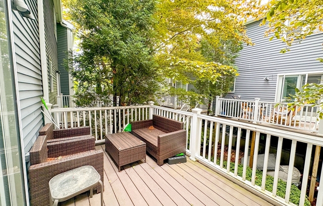 135 BOLTON ST
