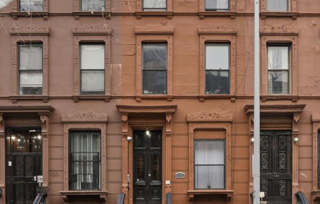 131 W 130 ST