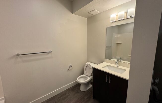 1 bed, 1 bath, $1,049, Unit Unit 312