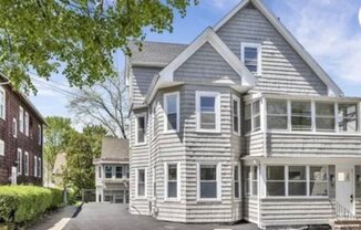 19 21 MT VERNON ST