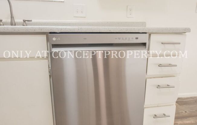 2 beds, 1.5 baths, 1,040 sqft, $1,299, Unit 19