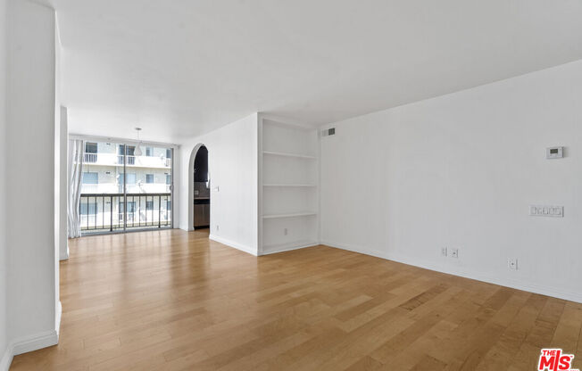 2 beds, 2 baths, 860 sqft, $3,550, Unit 805