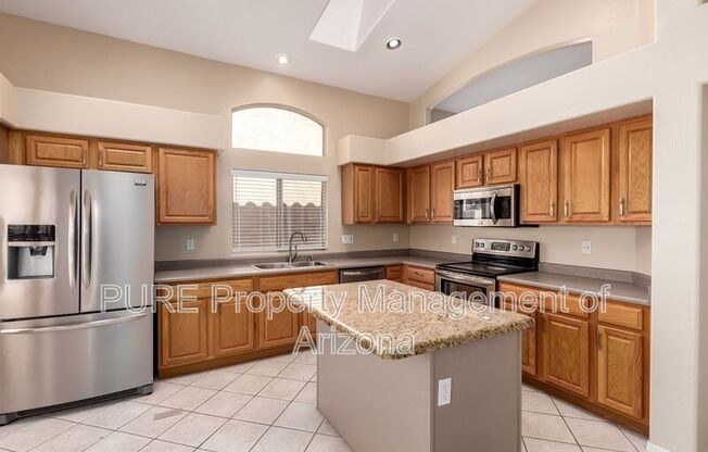 10652 W CORONADO RD