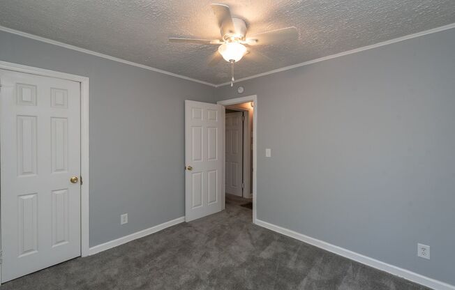 3 beds, 1 bath, $1,250