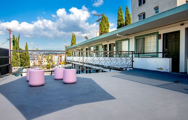 Studio, 1 bath, 126 sqft, $1,595, Unit 122