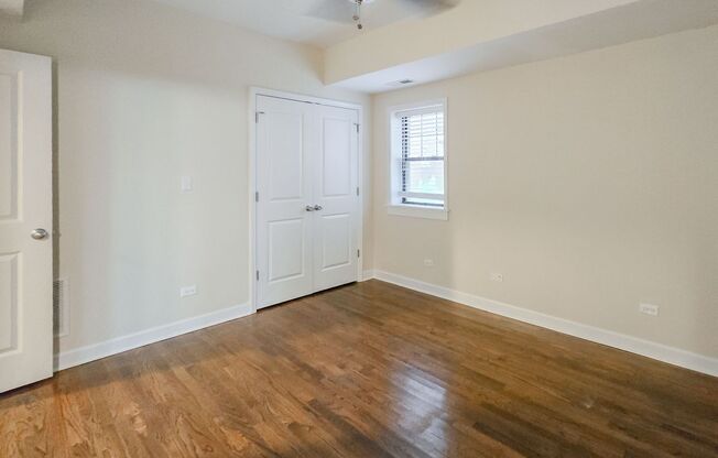 3 beds, 2 baths, 1,325 sqft, $2,995, Unit 1827L-G