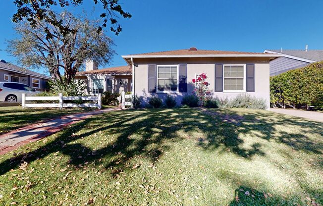 Spacious 4-bed Pasadena home with stunning garden!
