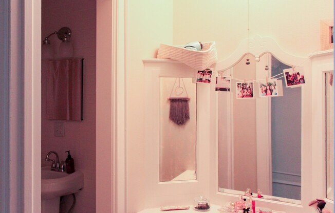 Studio, 1 bath, 300 sqft, $1,450, Unit 104