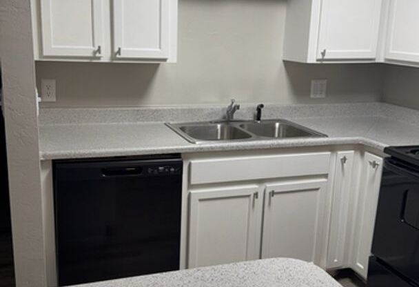 1 bed, 1 bath, 525 sqft, $925, Unit B204