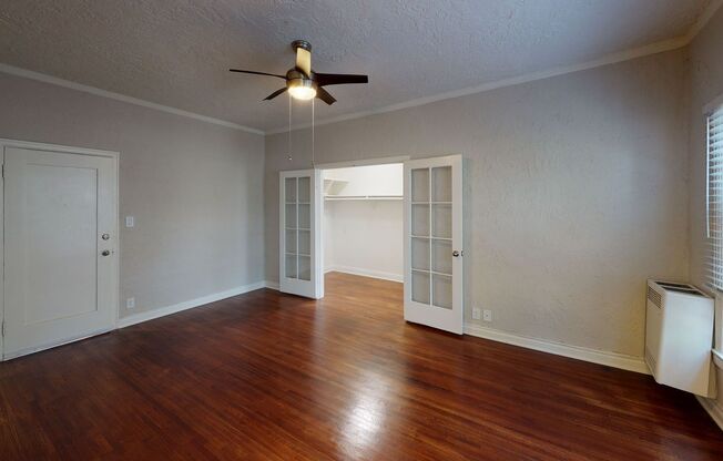 15Th - 2731 W. 15th Apts.