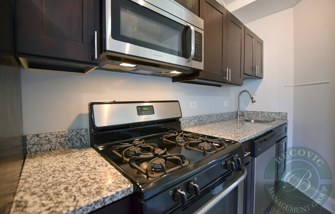 1 bed, 1 bath, 446 sqft, $1,695, Unit 303