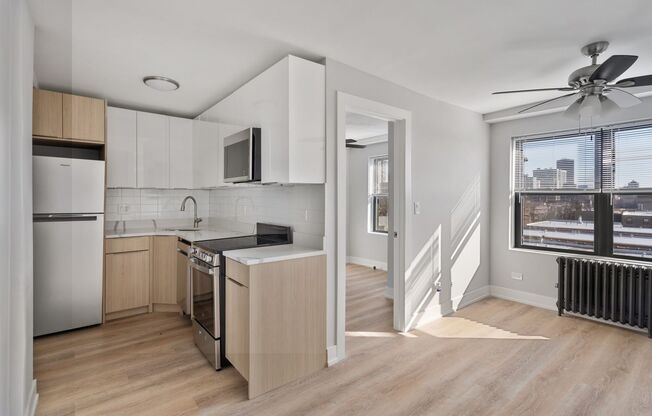 2 beds, 1 bath, 430 sqft, $1,875, Unit 3H