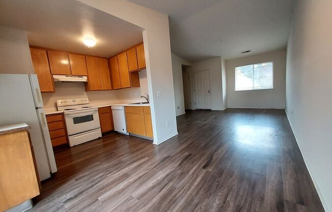 Quail Knolls, 5240 Old Redwood Highway