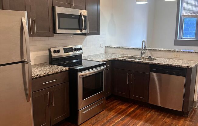 1 bed, 1 bath, 500 sqft, $1,050, Unit 204