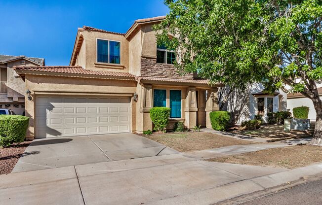 Stunning 3 Bed 2.5 Bath Home w/ Mountain Views