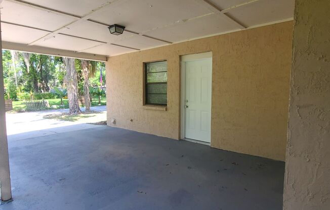 Spacious Duplex Home In Lakeland, FL