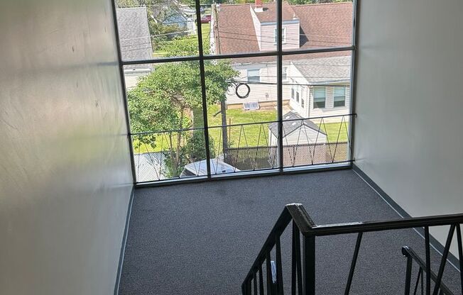1 bed, 1 bath, 700 sqft, $1,285, Unit B308